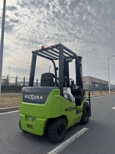 Вилочный погрузчик MAXORA FB25