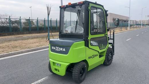 Вилочный погрузчик MAXORA FB30