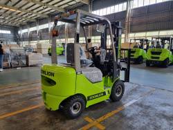 Вилочный погрузчик ZOOMLION FD18Z
