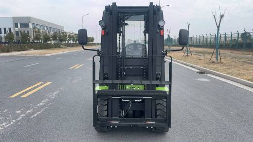 Вилочный погрузчик MAXORA FB30