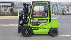 Вилочный погрузчик MAXORA FB30