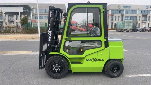 Вилочный погрузчик MAXORA FB30