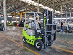 Вилочный погрузчик ZOOMLION FD18Z