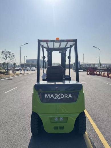 Вилочный погрузчик MAXORA FB20